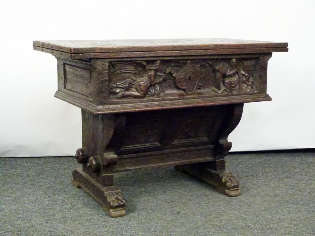 Rennaisance Style Lift Top Tavern Table (1 of 5)