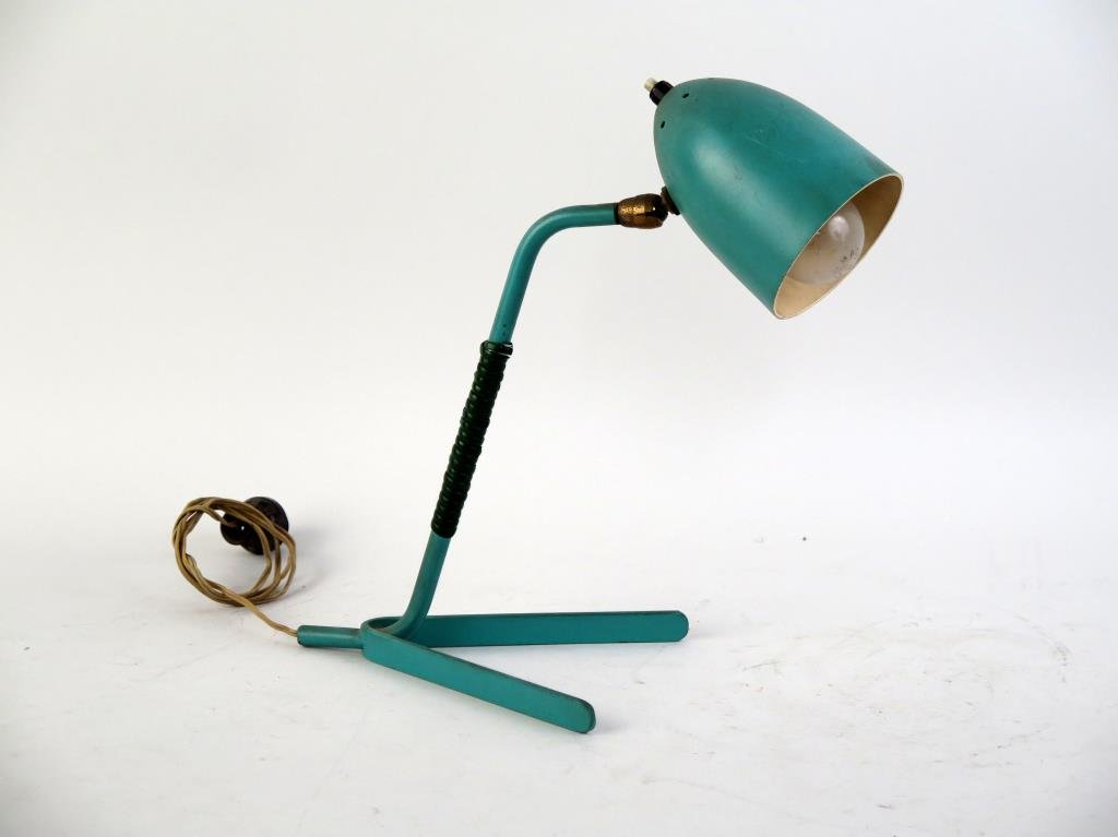 Mid-Century Small Enameled Desk Lamp (1 of 4)