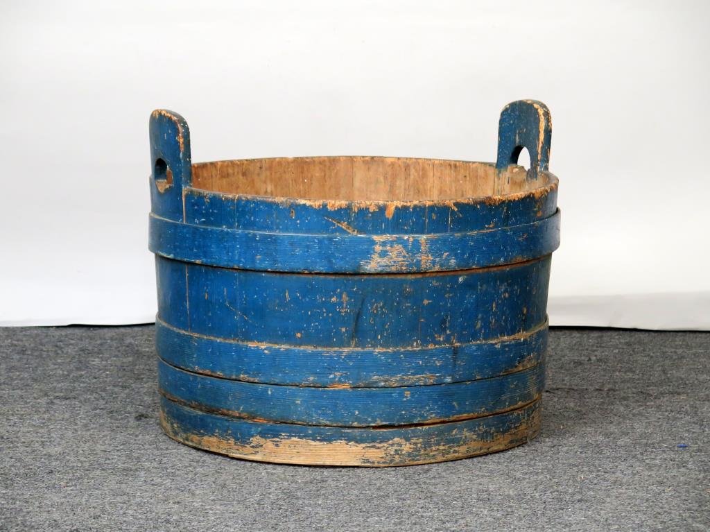 Antique American Painted Wood Wash Tub (1 of 4)