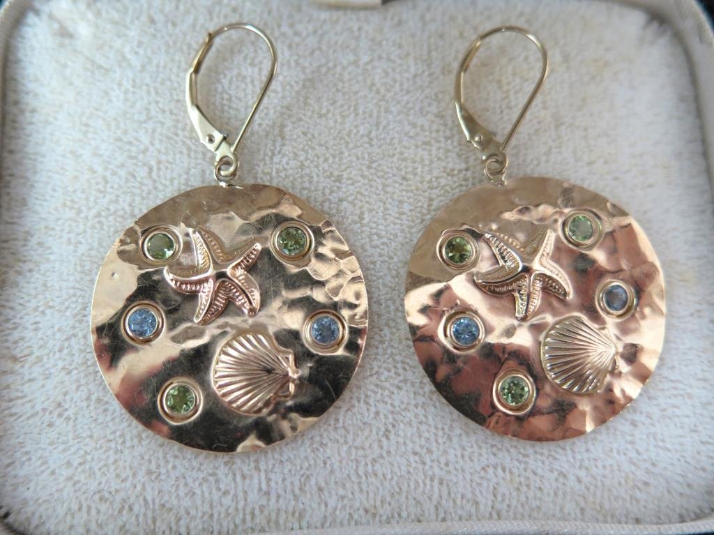 Pair 14K Gold Sand Dollar Earrings (1 of 3)