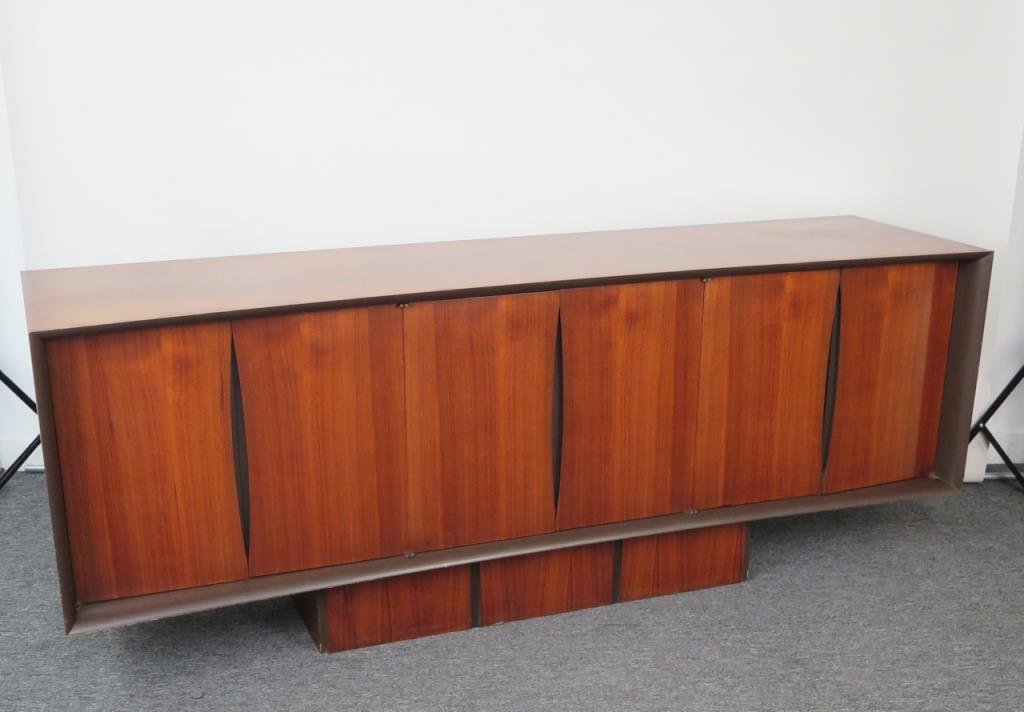 Mid-Century Style Side Board (1 of 7)