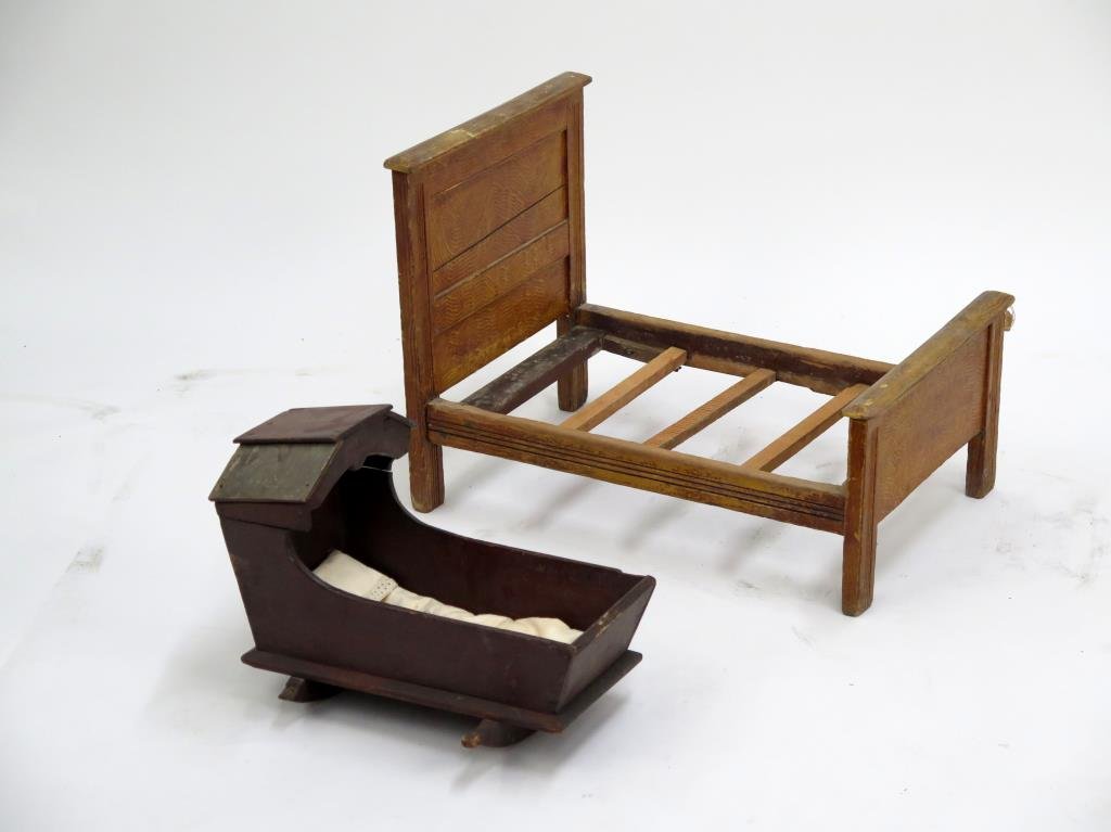 2 Vintage Doll Beds (1 of 3)