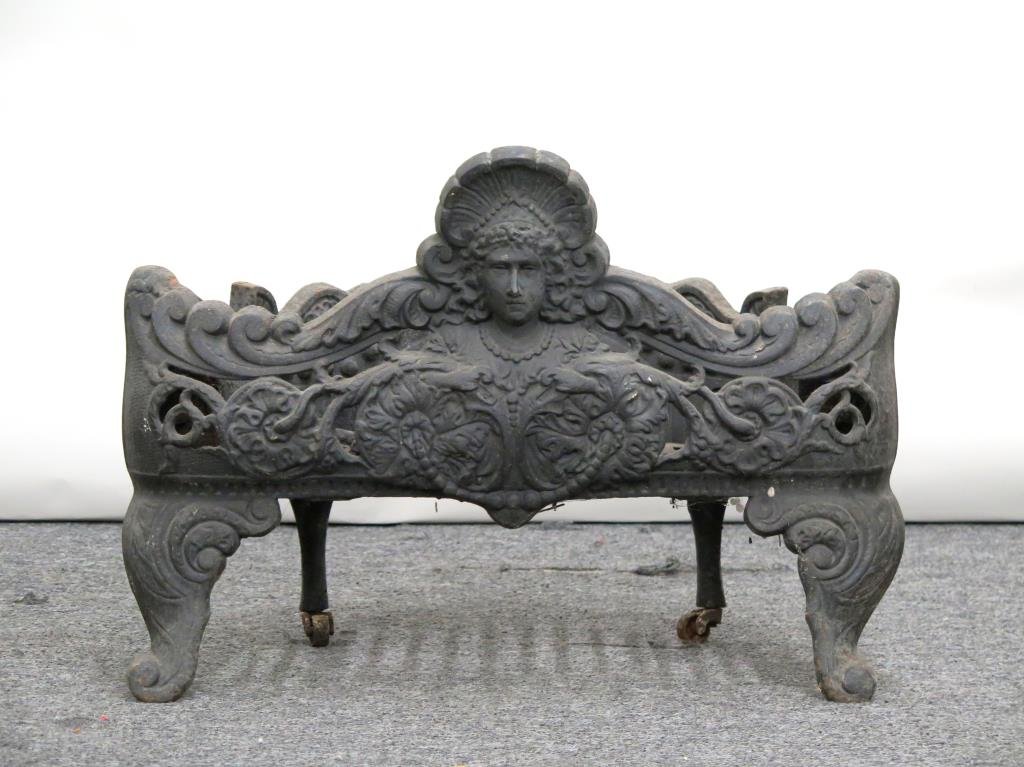 Victorian Cast Iron Fire Grate (1 of 4)