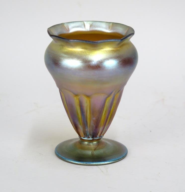 Gary Nash Iridescent Art Glass Vase (1 of 5)