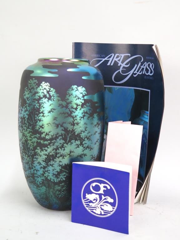 Orient & Flume Iridescent & Matte Black Vase (1 of 7)