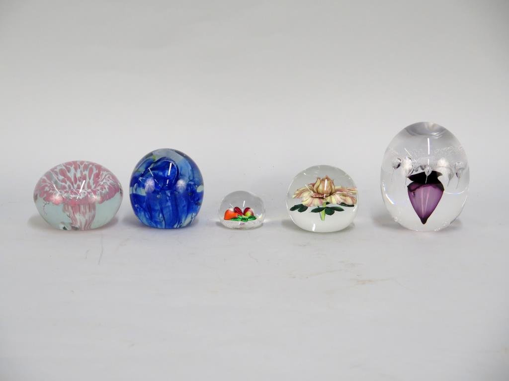 5 Art Glass Paperweights (1 of 5)