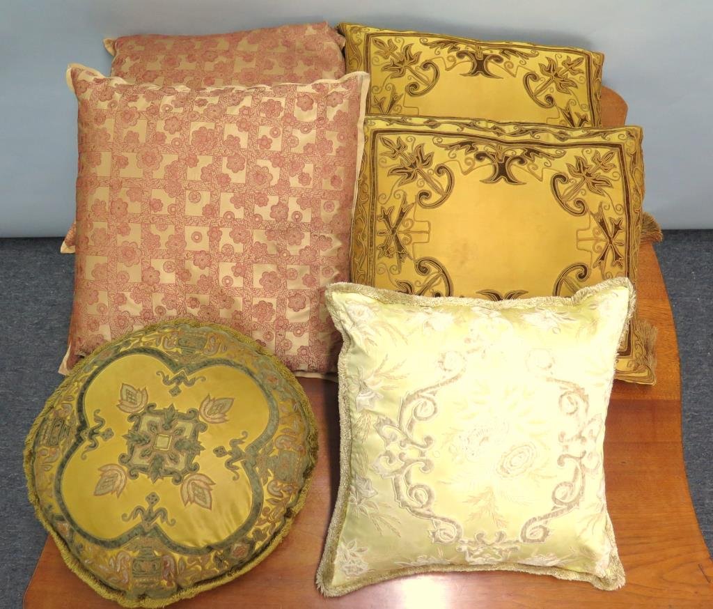 6 Decorative Throw Pillows (1 of 4)