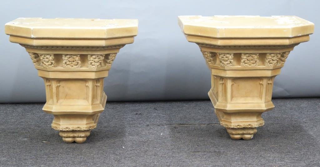 Pair of Gothic Style Architectural Brackets (1 of 6)