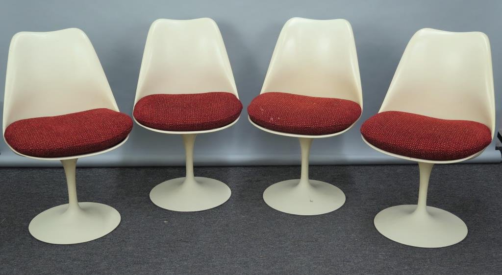 Set of 4 Eero Saarinen for Knoll Tulip Chairs (1 of 6)