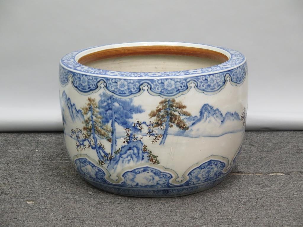 Large Chinese Decorated Porcelain Planter (1 of 5)