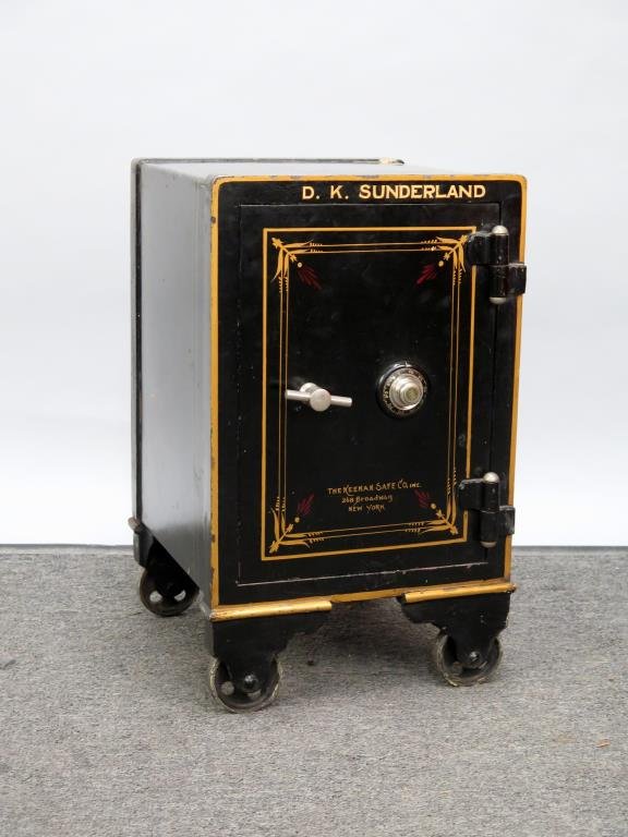 The Keenan Safe Company Combination Safe (1 of 5)