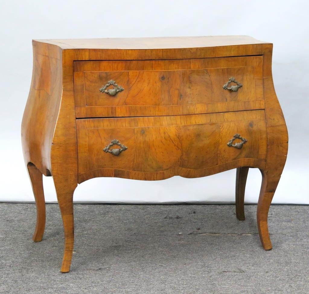 Italian Bombe Chest (1 of 6)