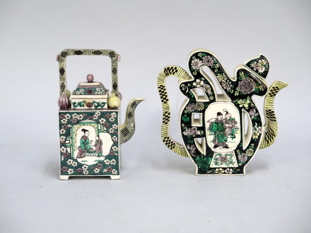 2 Chinese Porcelain Teapots (1 of 6)