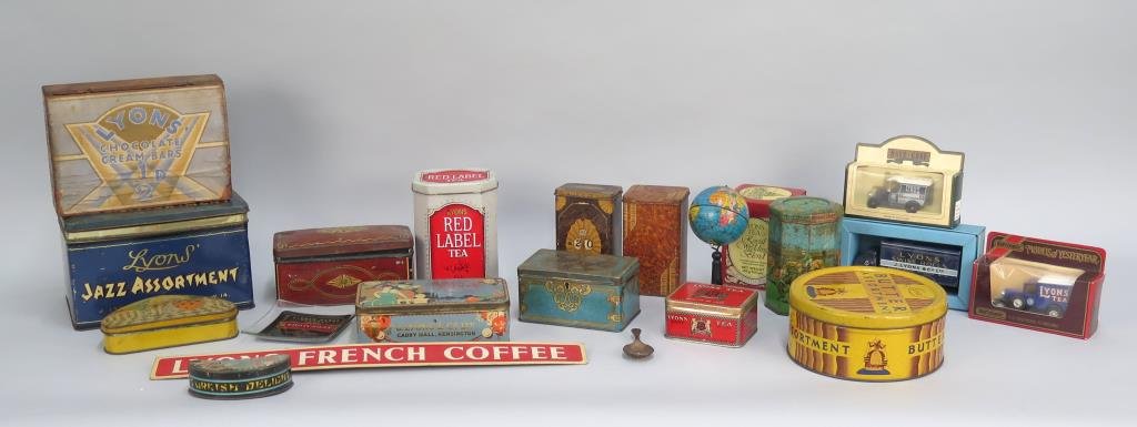 Large Collection of Lyons Advertising Memorabilia (1 of 7)