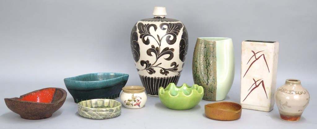 10 Art Porcelain and Pottery Articles (1 of 6)