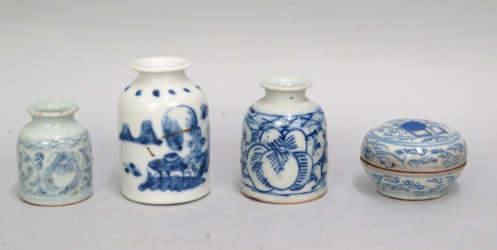 4 Small Chinese Blue and White Vessels (1 of 4)