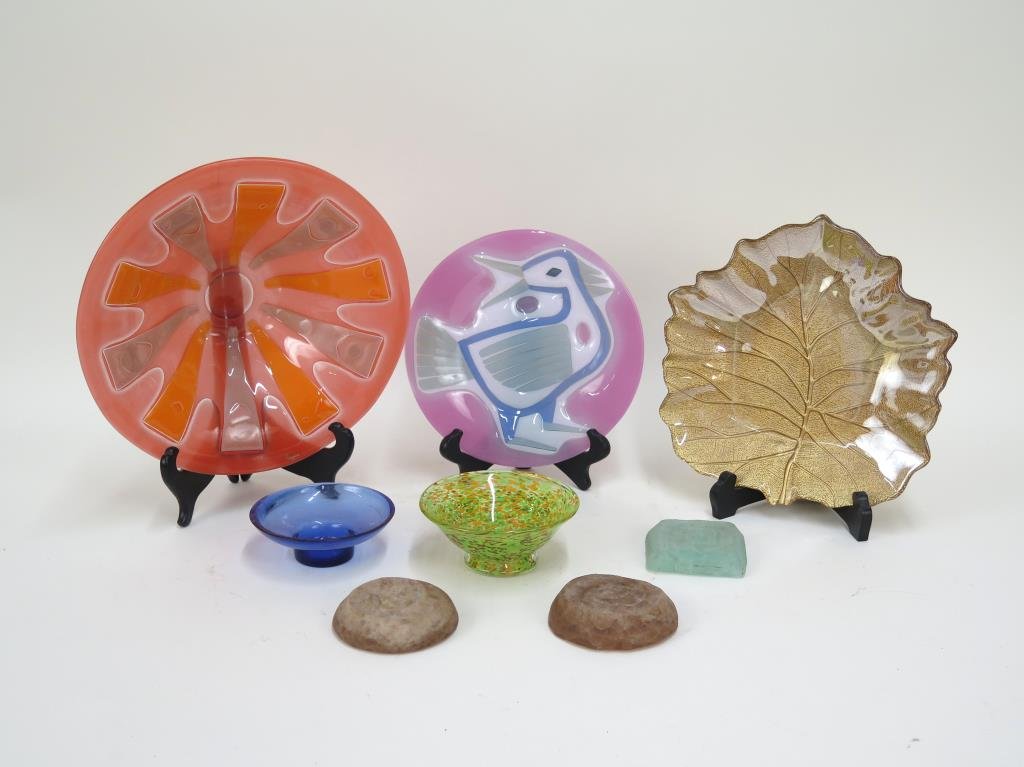 8 Contemporary Art Glass Articles (1 of 7)