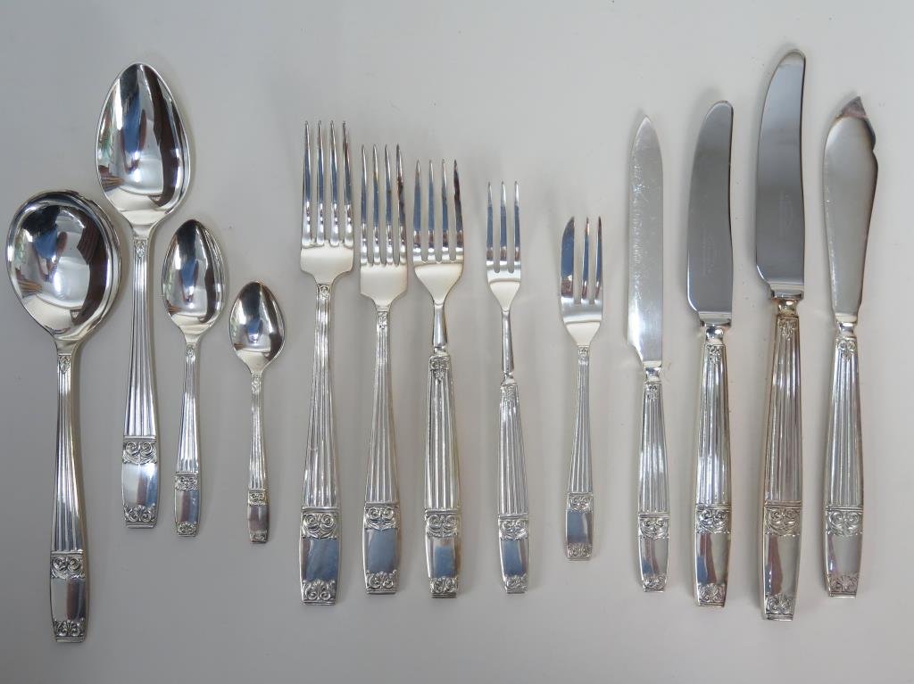 178 Piece Elkington Silver Plated Flatware Set (1 of 9)