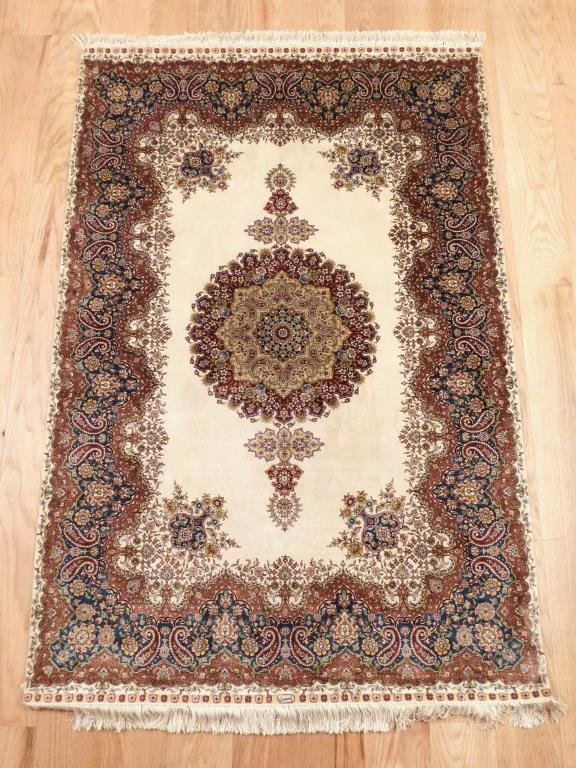 Indian Silk Rug 4' 1 X 6' 1"" (1 of 6)