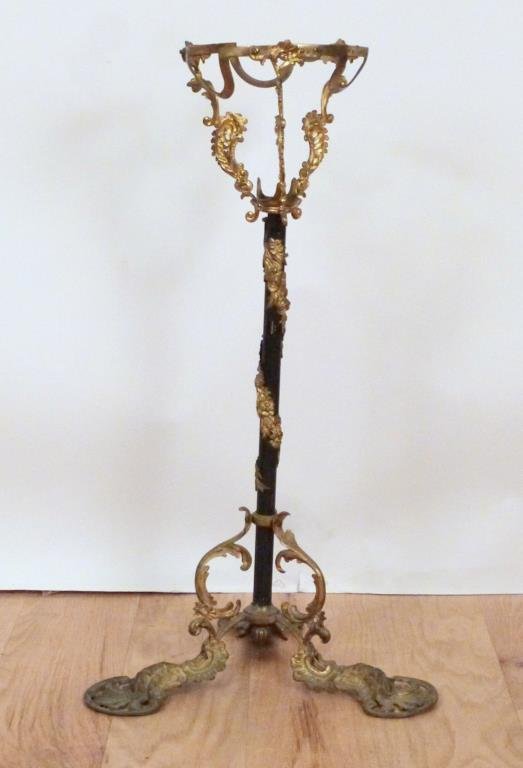 Georgian Style Planter Stand (1 of 3)