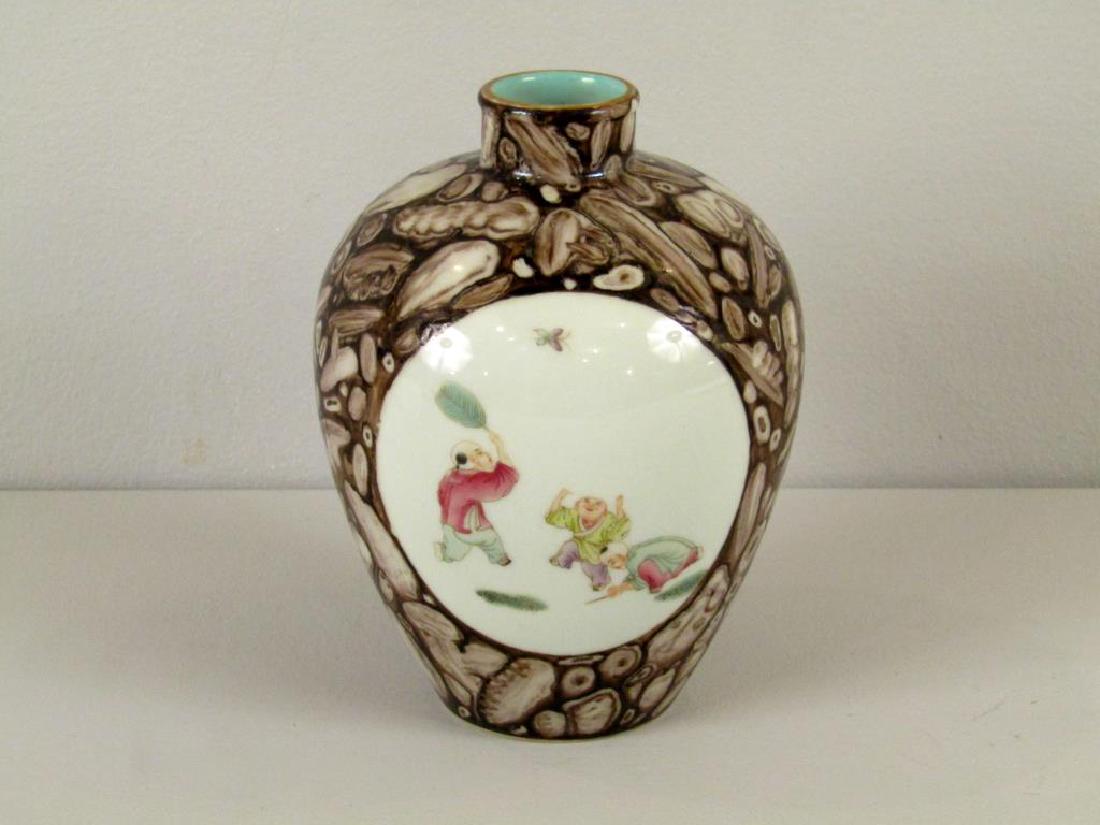 Chinese Children Playing Porcelain Vase (1 of 7)