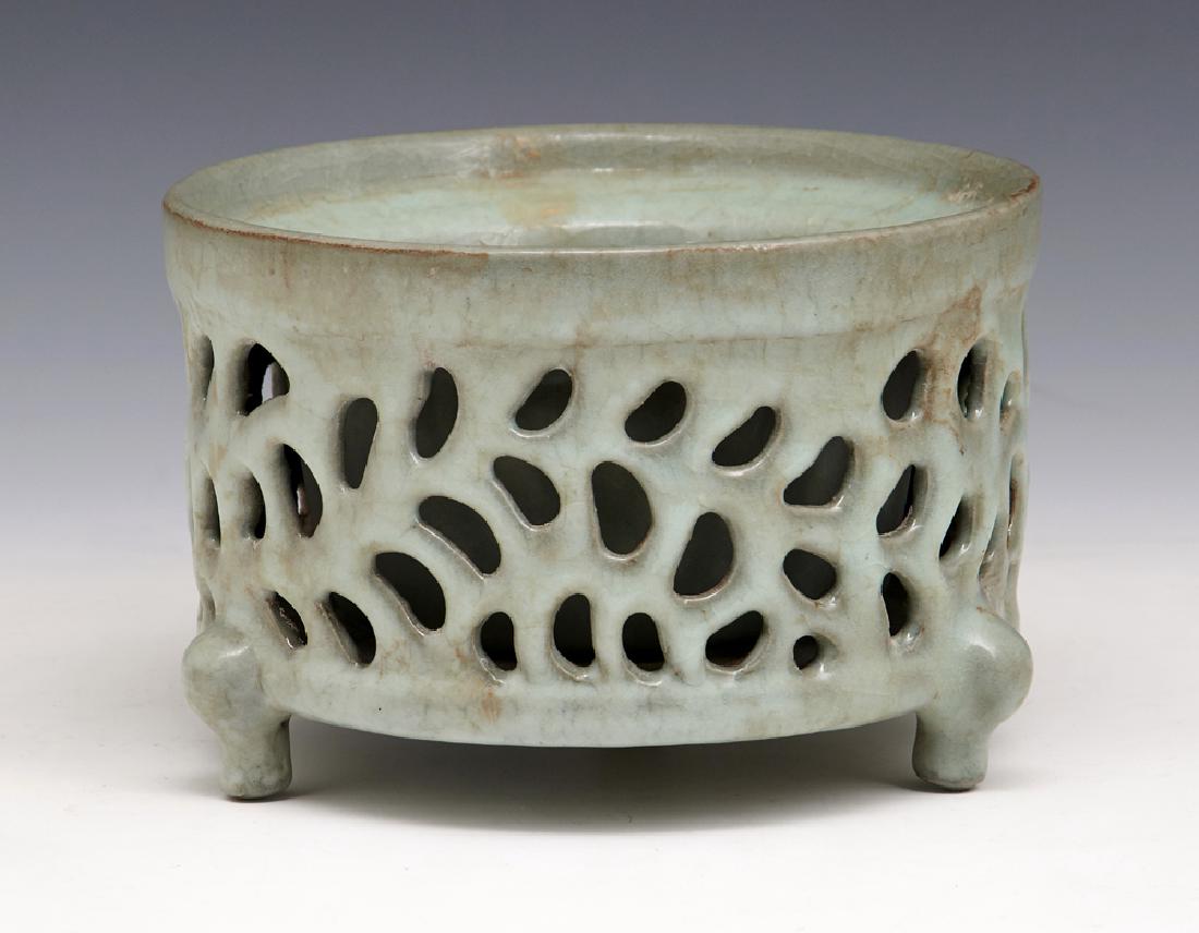 Chinese k'uan reticulated censer (1 of 6)