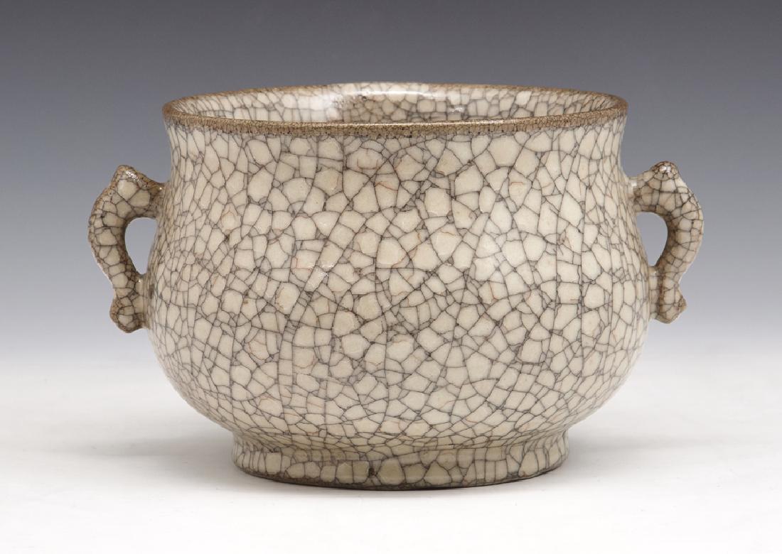 Chinese large crackle glazed censer (1 of 4)