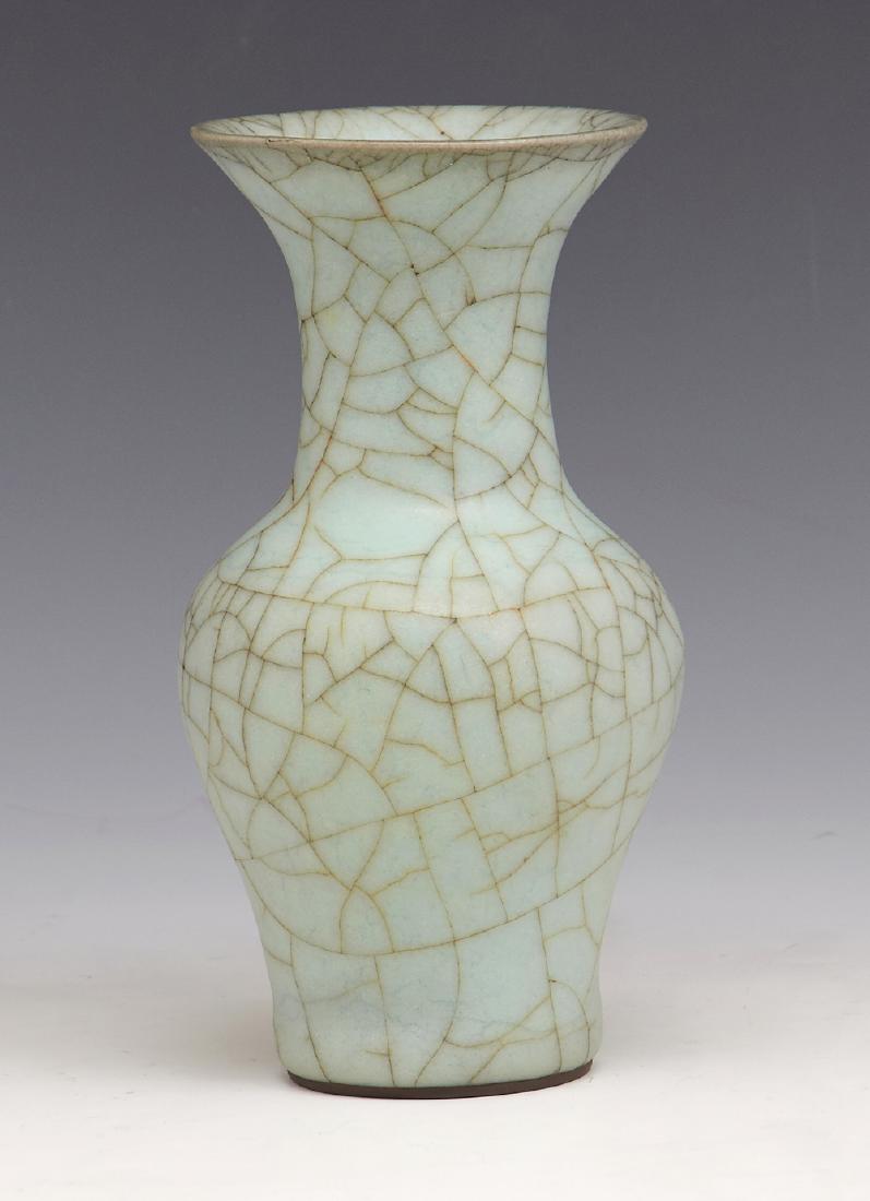 Chinese guan-type baluster vase (1 of 4)
