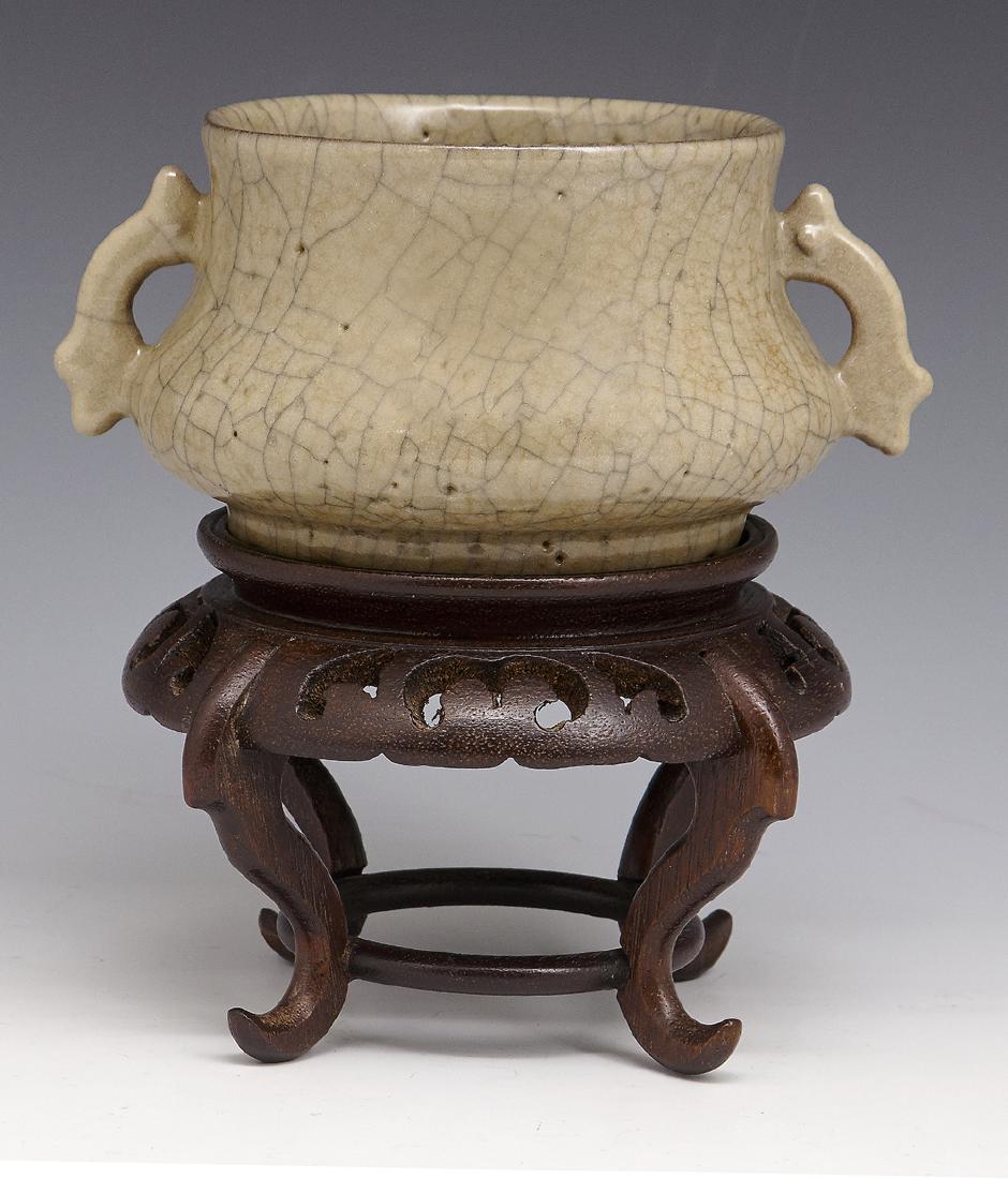 Chinese crackle glazed censer (1 of 4)