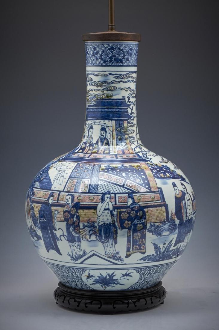 Chinese blue and white vase lamp (1 of 3)