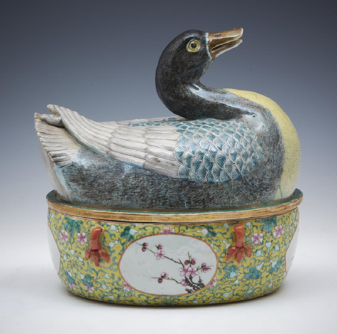 Chinese ceramic duck tureen (1 of 5)