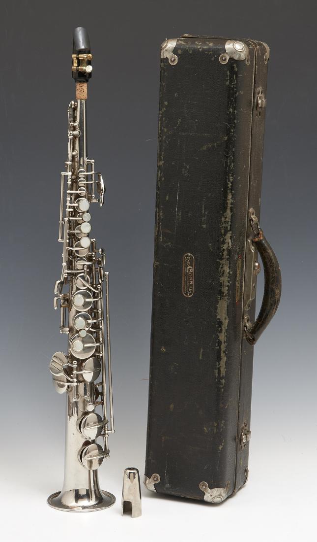 Soprano saxophone with case, CG Conn Limited (1 of 4)