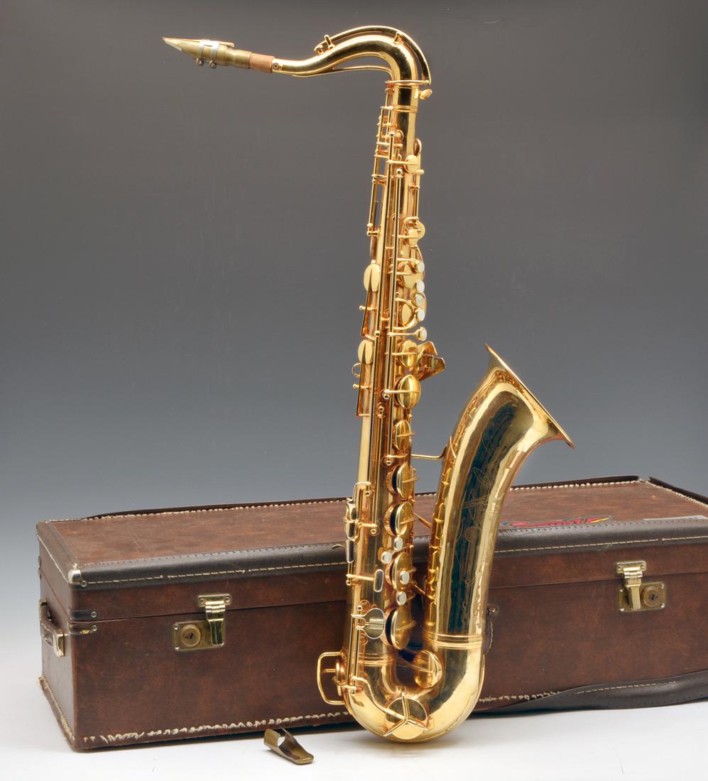 Tenor saxophone with case, CG Conn Limited (1 of 3)