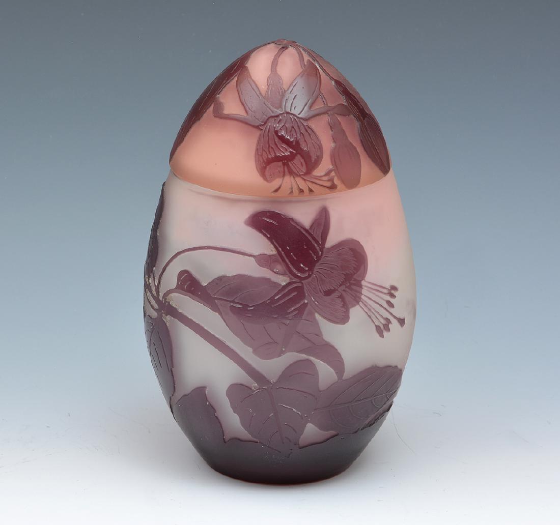 Galle lavender cameo glass egg-form jar with flowers (1 of 5)
