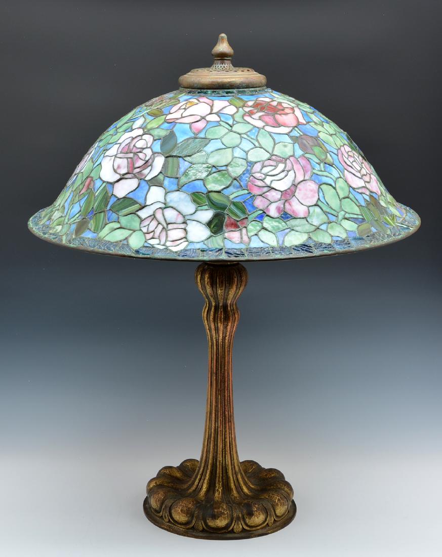 Floral stained glass table lamp (1 of 3)