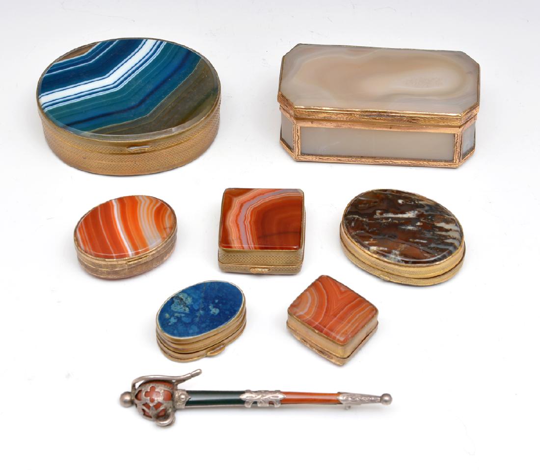 Eight agate trinket boxes with Scottish kilt pin (1 of 2)