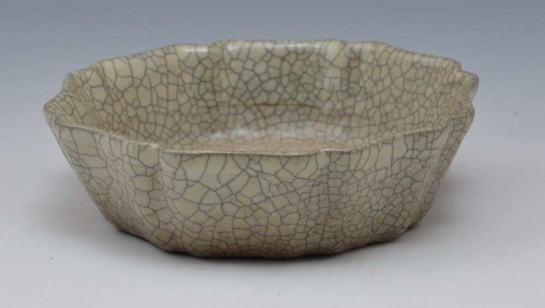 Crackle Glazed Mallow-Form Brush Washer (1 of 4)