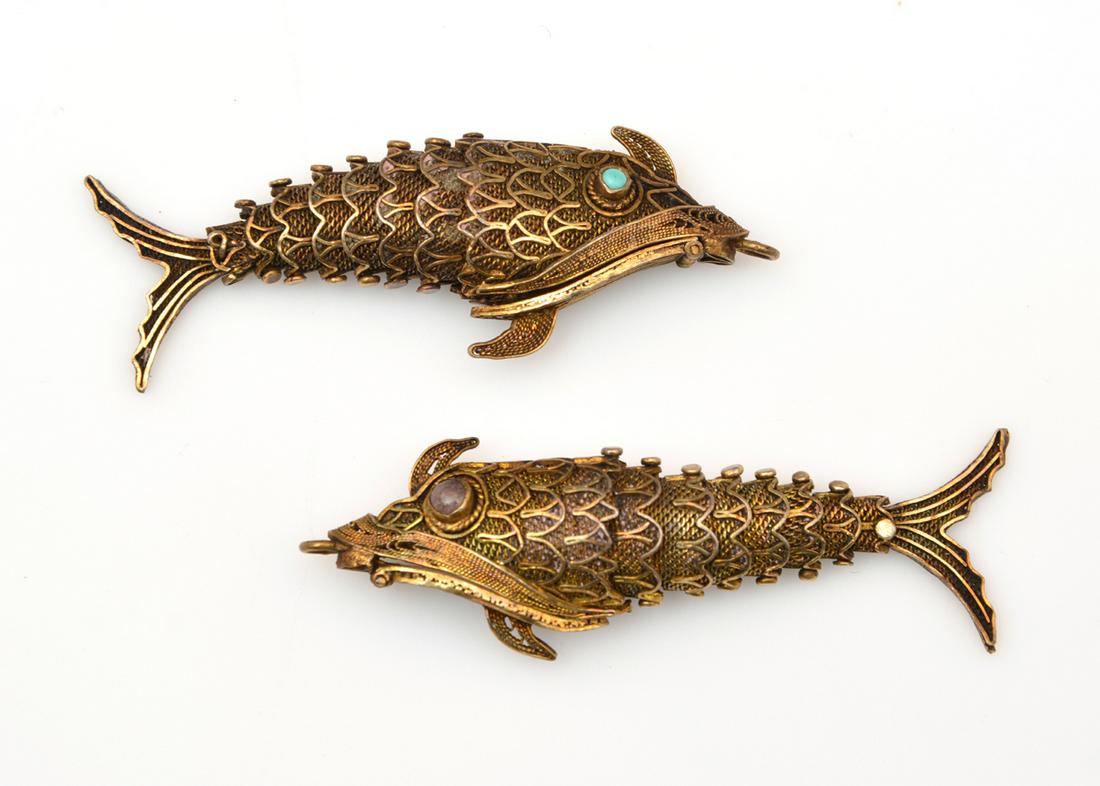 Pair of Silver Gilt Pendant Vinaigrette, articulated (1 of 2)