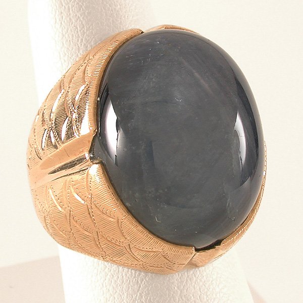 18 Karat Gold & Sapphire Ring