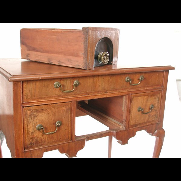 Mahogany Lowboy, L 18th. C - 3