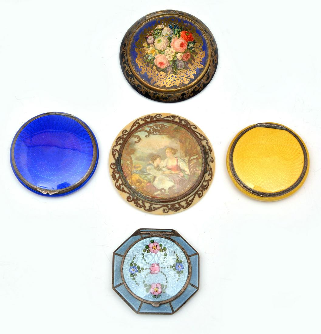 Grouping of 5 Compacts, Enamelled and Painted.: Grouping of 5 Compacts, Enameled and Painted. Largest 2 1/2". Good condition.