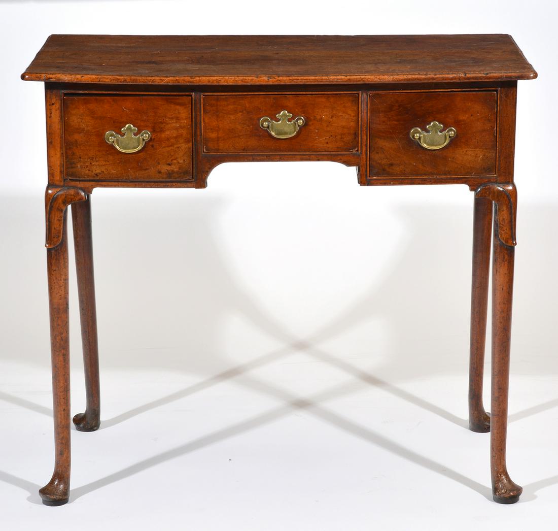 Queen Anne writing table, 18th century (1 of 4)