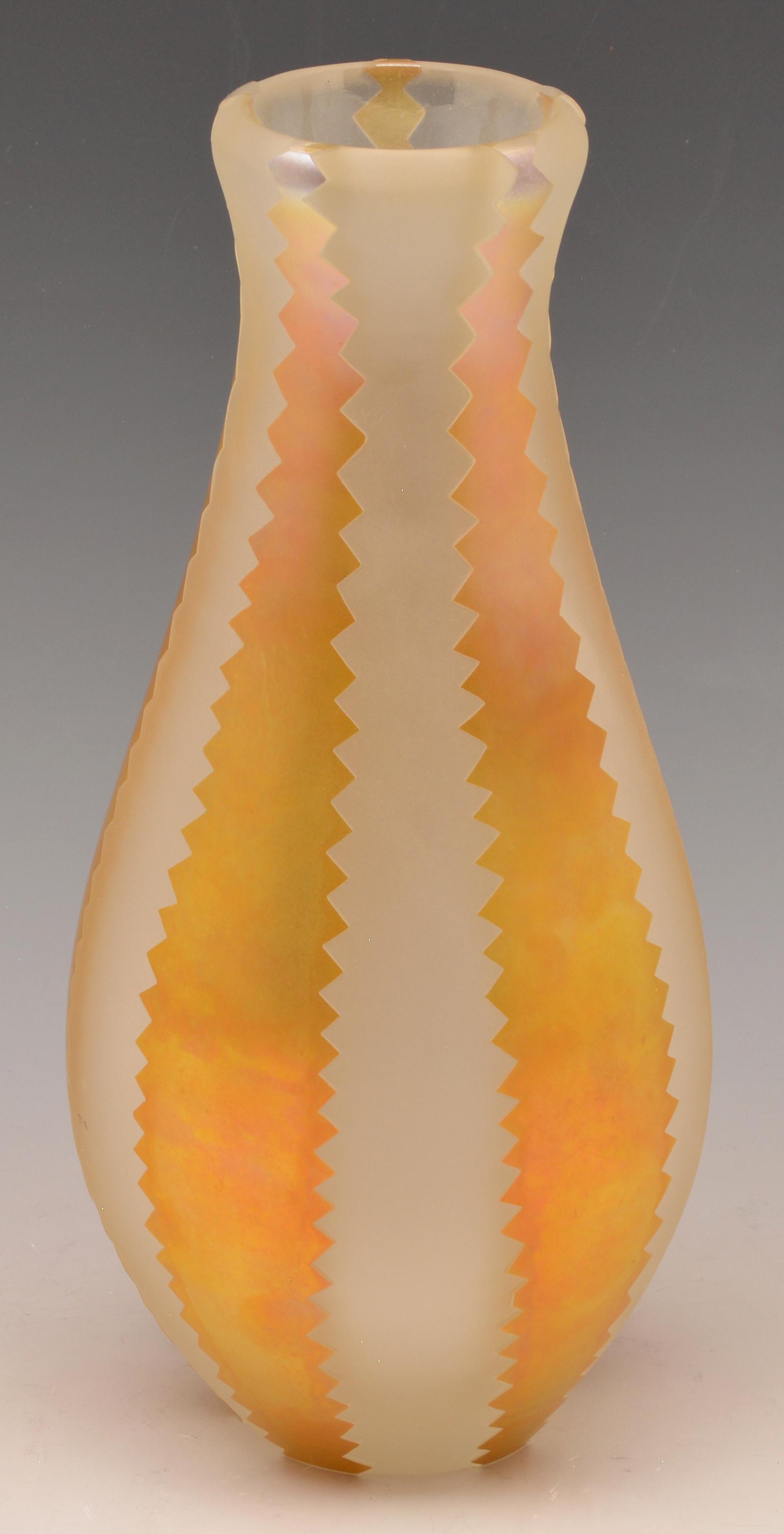 Steven Correia Gold Etched & Cut Back Art Glass Vase.: Steven Correia Gold Etched & Cut Back Art Glass Vase. Signed. Limited Edition 13/500. Approx. 10 3/4"t x 5"d. Very good condition.