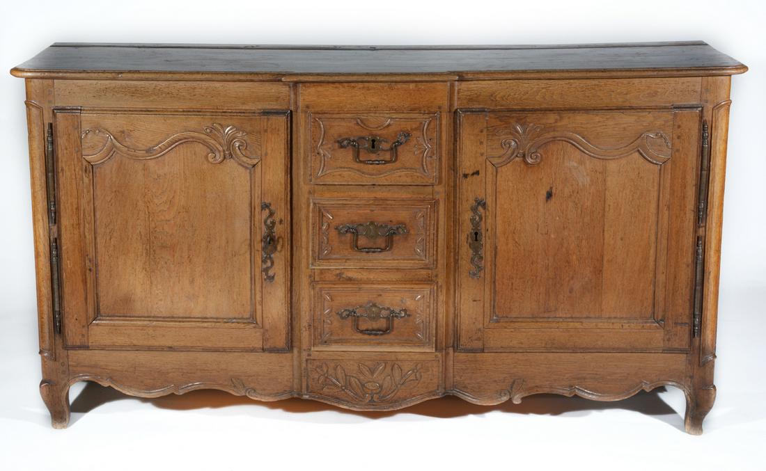 18/19th century French provincial oak sideboard (1 of 3)
