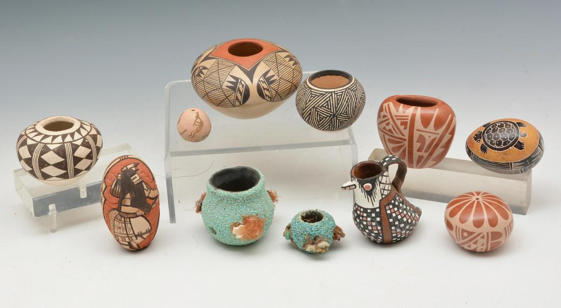 11 Native American pottery pieces, Acoma, Zuni (1 of 3)