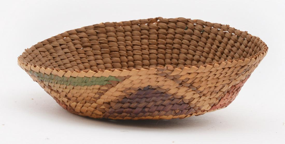 Tlingit Native American basket bowl (1 of 3)