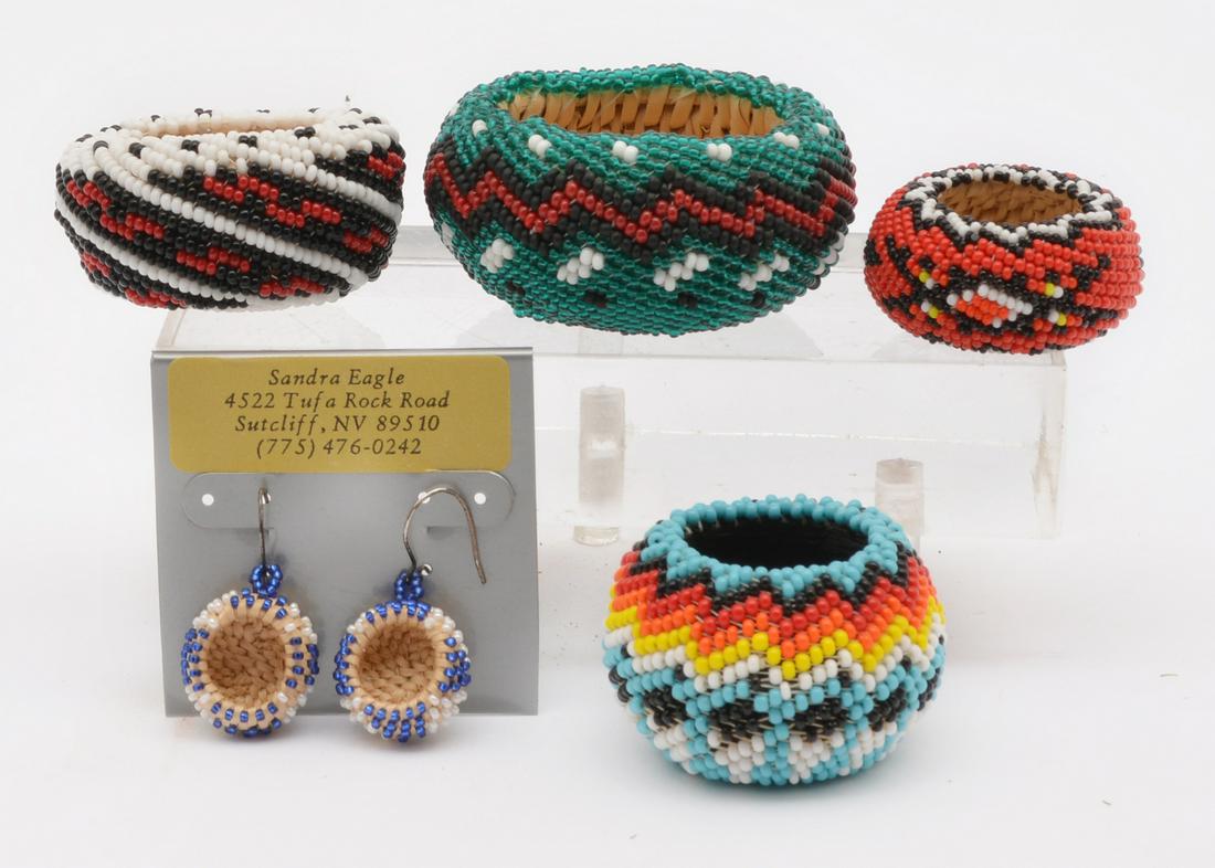 Grouping of Native American beadwork baskets (1 of 2)