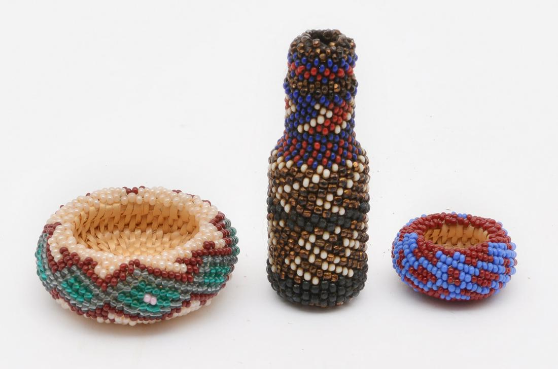 3 Native American beadwork baskets and bottle (1 of 2)