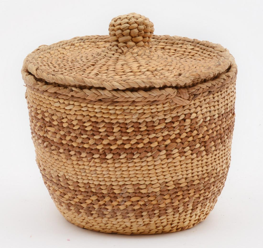 Northwest Coast Native American covered basket (1 of 3)