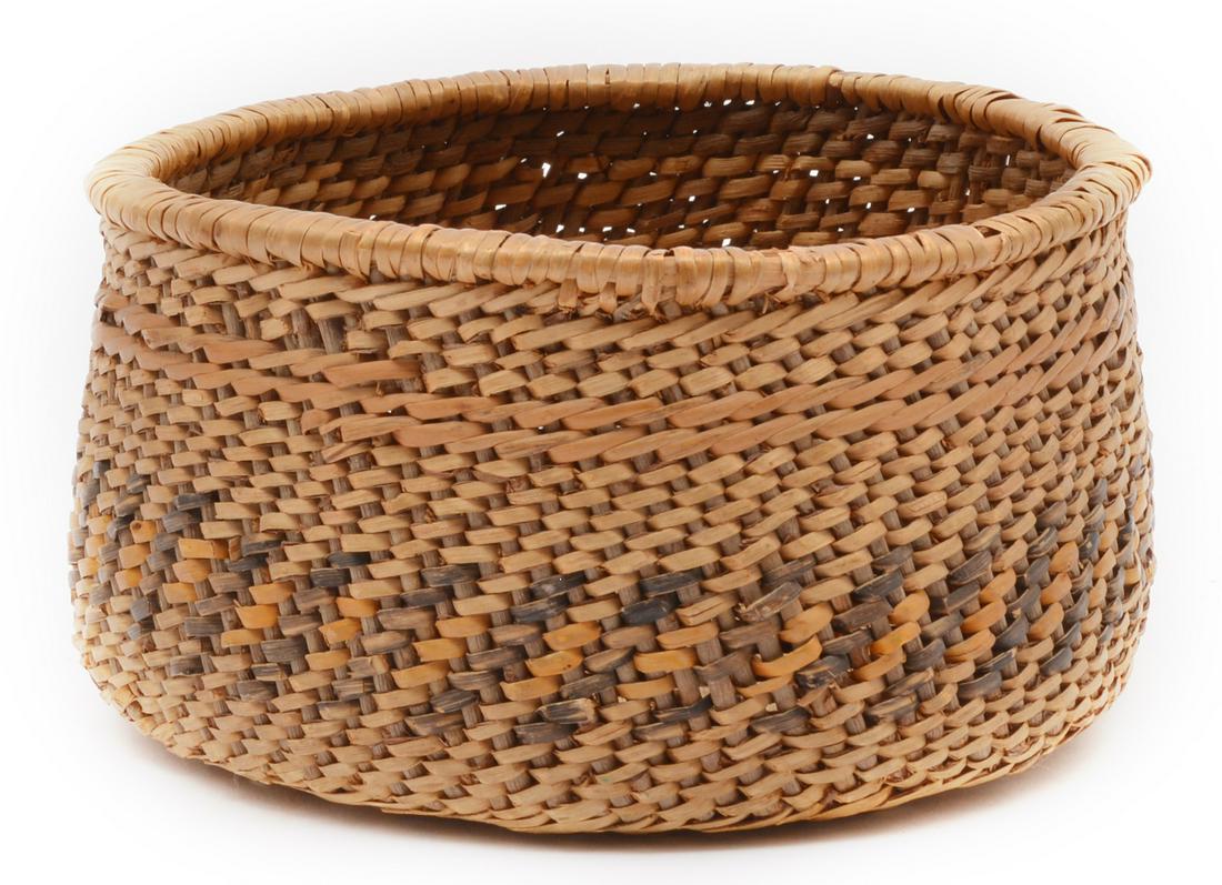 Hualapai Native American polychrome basket (1 of 3)